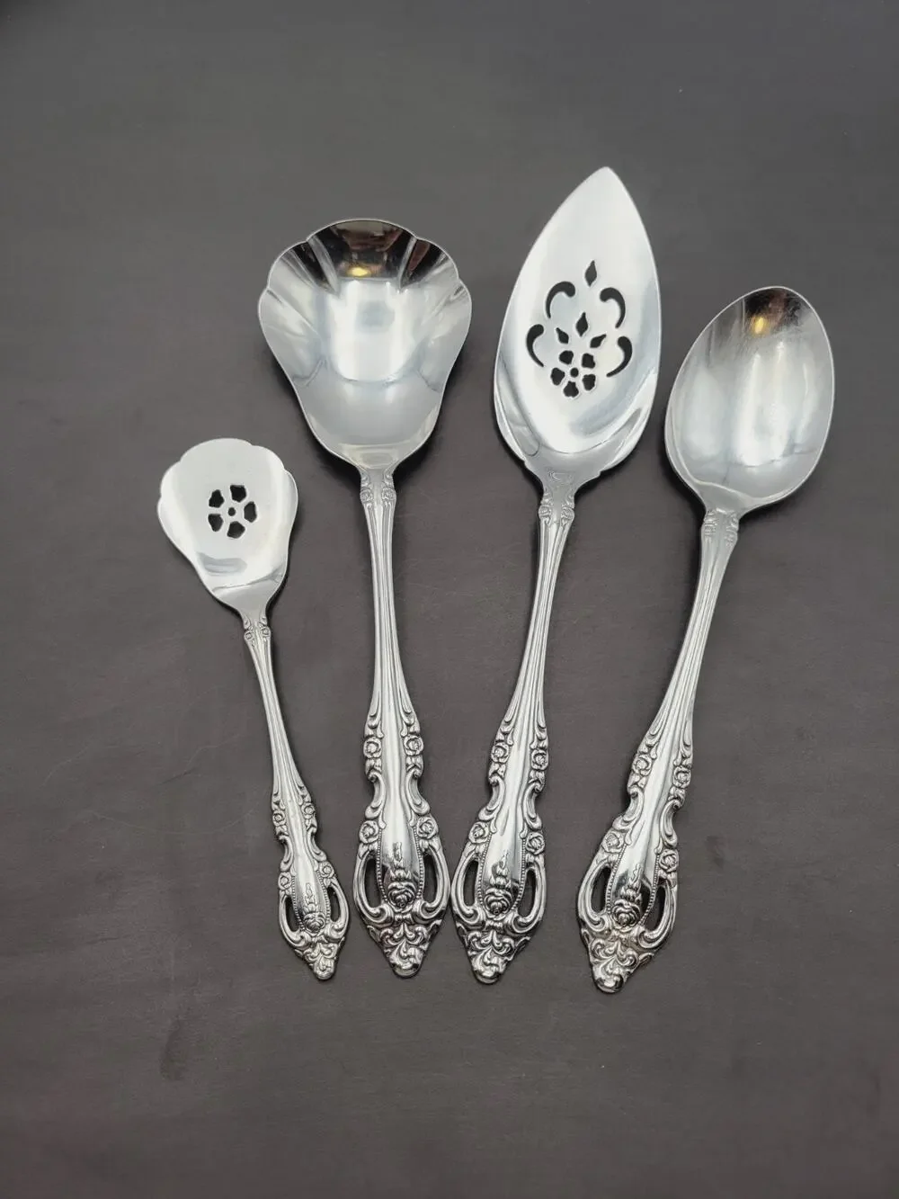 Oneida Community BRAHMS Glossy Stainless Flatware HOSTESS Set 4 Serving Pcs Vtg